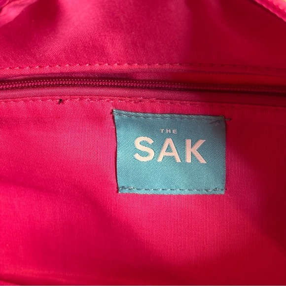 The Sak Barrel Bag Summer Colors Knit Woven Shoulder 10 Year Anniversary - Picture 7 of 13
